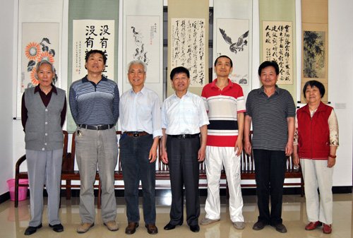 新老交替互勉互助