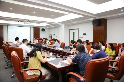 水生所召开“支部主题党日”观摩会
