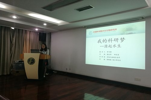 作者：王瑞