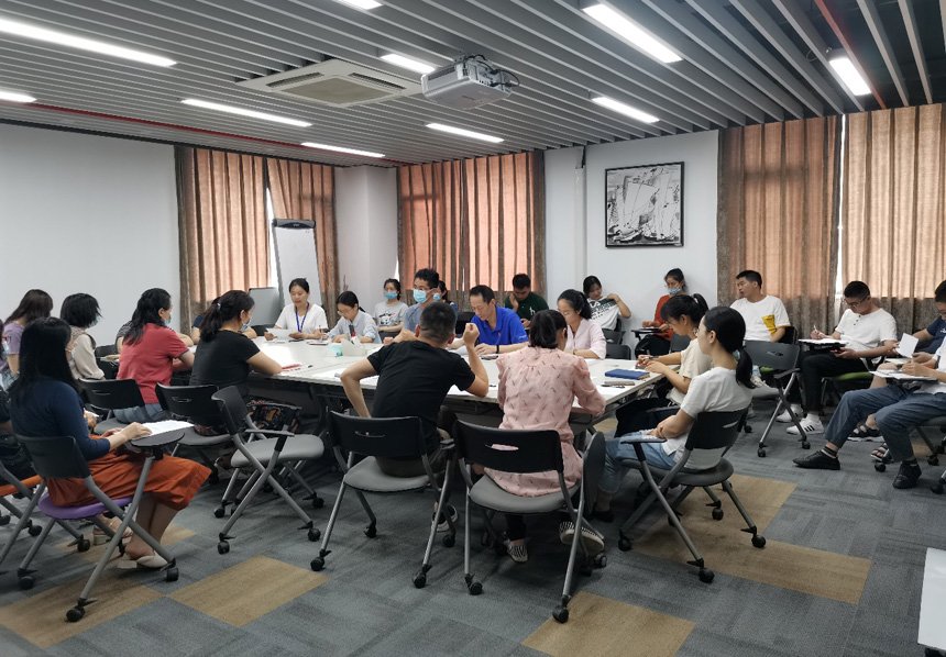 水生所六中心第一党支部召开党员大会