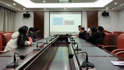三中心第一党支部开展“我身边的时代先