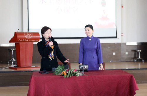 水生所举办迎“三八”插花艺术小课堂