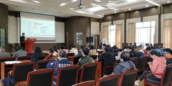 第二党支部联合召开组织生活会