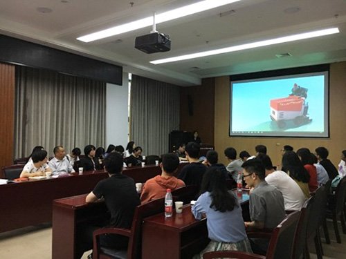 水生所四中心第二党支部与华中科技大学
