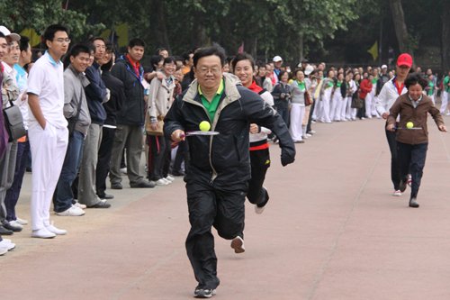 超越刘翔”为口号