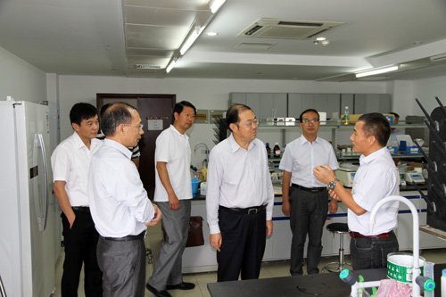 淮安市副市长赵洪权视察水生所淮安研究