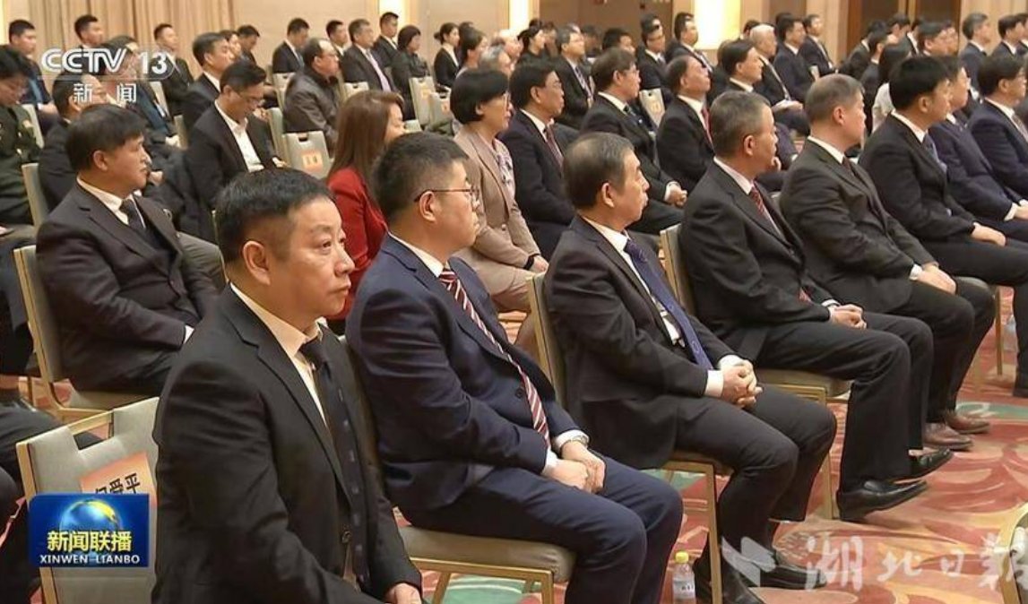 记何梁何利基金奖获得者何舜平