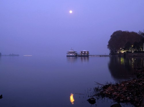 台站春月夜