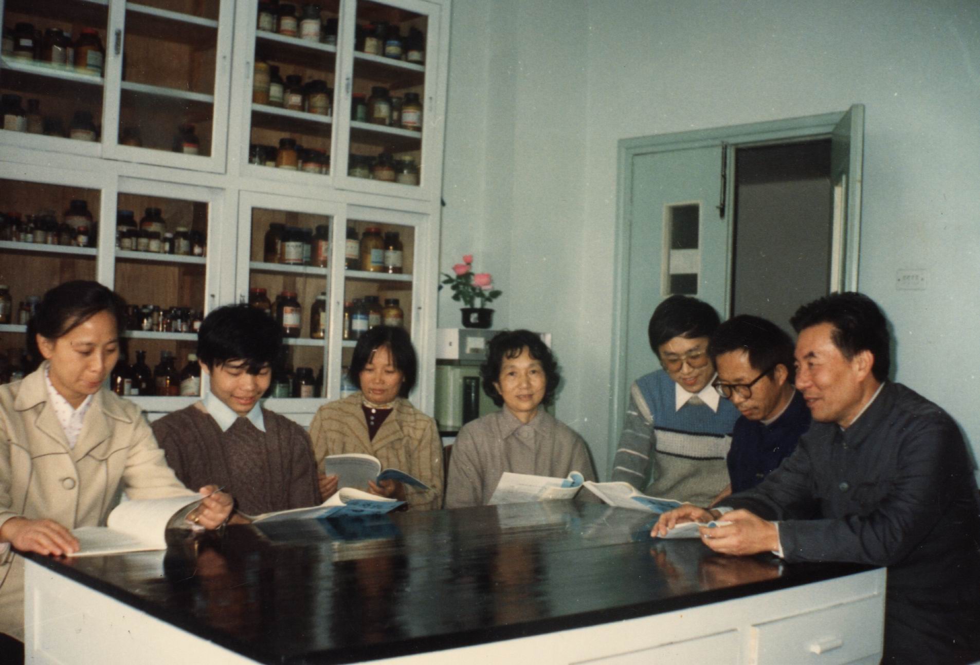 历任领导 / 90周年所庆 / 院士