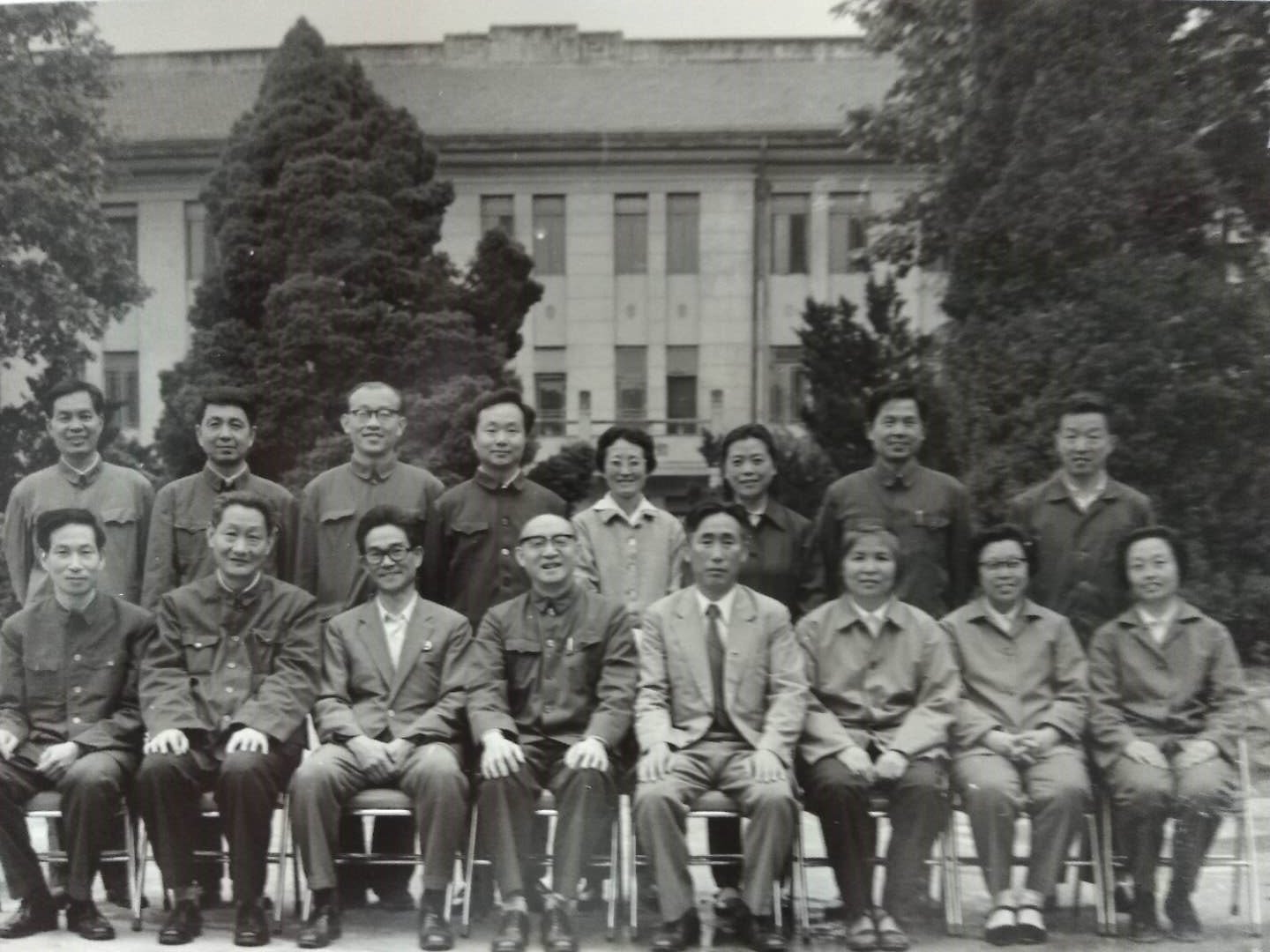 王家楫在太湖淡水生物研究室（无锡蠡园