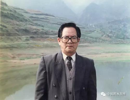 罕见的自学成才专家