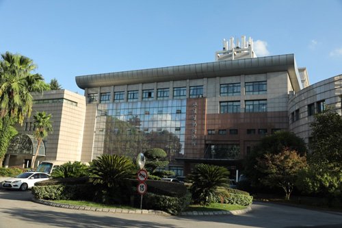 水生生物博物馆喜添新成员：丹江口大鱤鱼