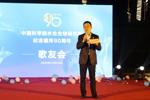 共度华诞