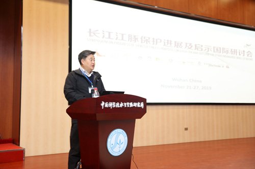 邓晓君（文）