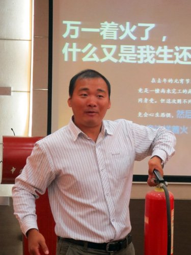 水生所举行研究生消防知识讲座和疏散演习