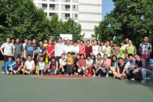 水生所二中心举行“乐在其中”趣味篮球赛