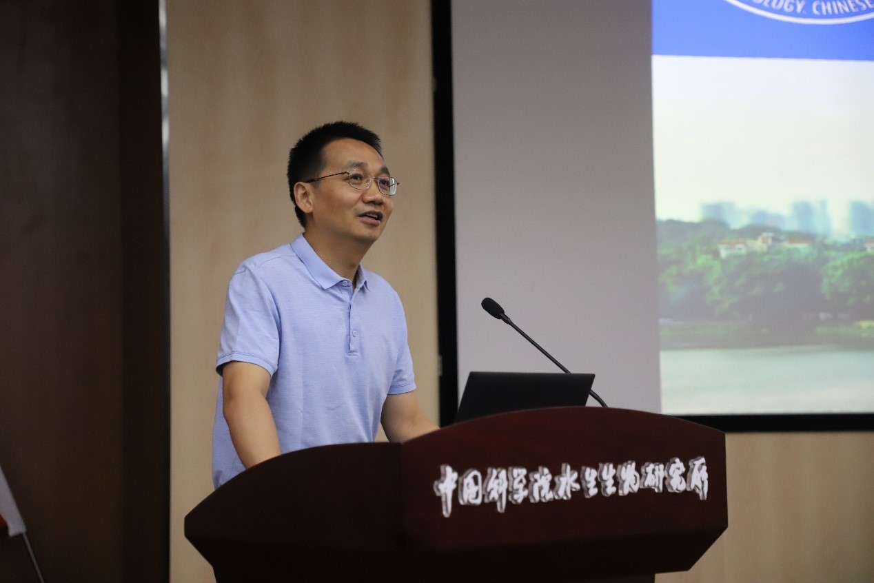 水生所举行2022级研究生新生开学典礼