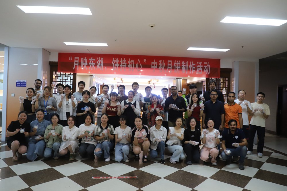 水生所举行中秋月饼制作活动