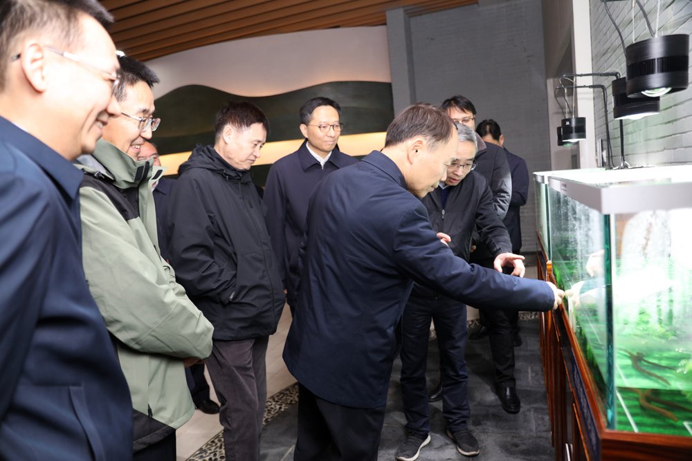 农业农村部党组成员