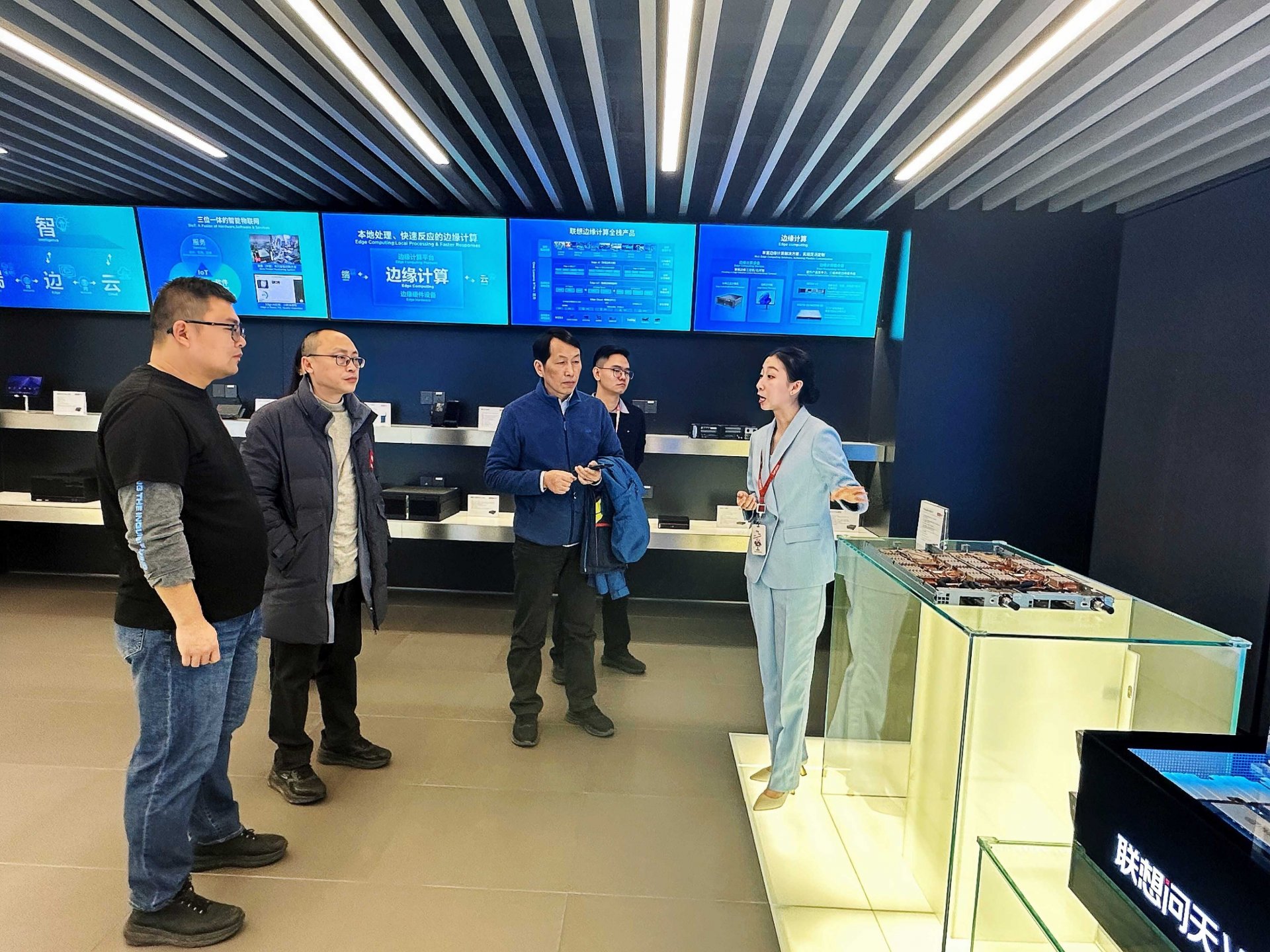 徐军副所长率队调研联想研究院谈AI赋