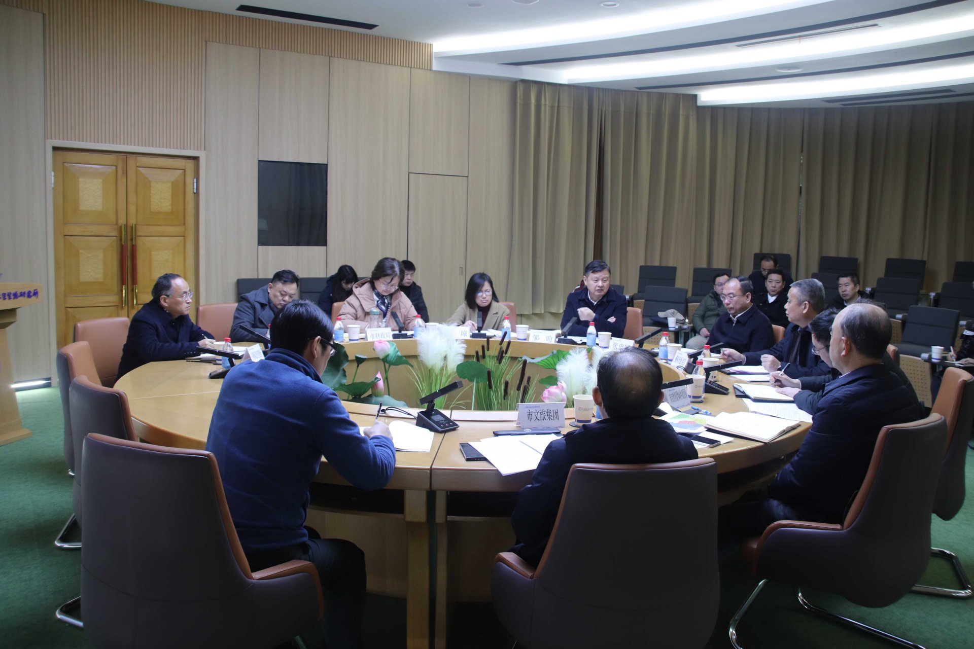 武汉市副市长张忠军调研长江江豚保护工