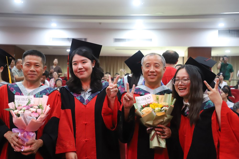 为即将踏上新征程的学子们送上最热烈的