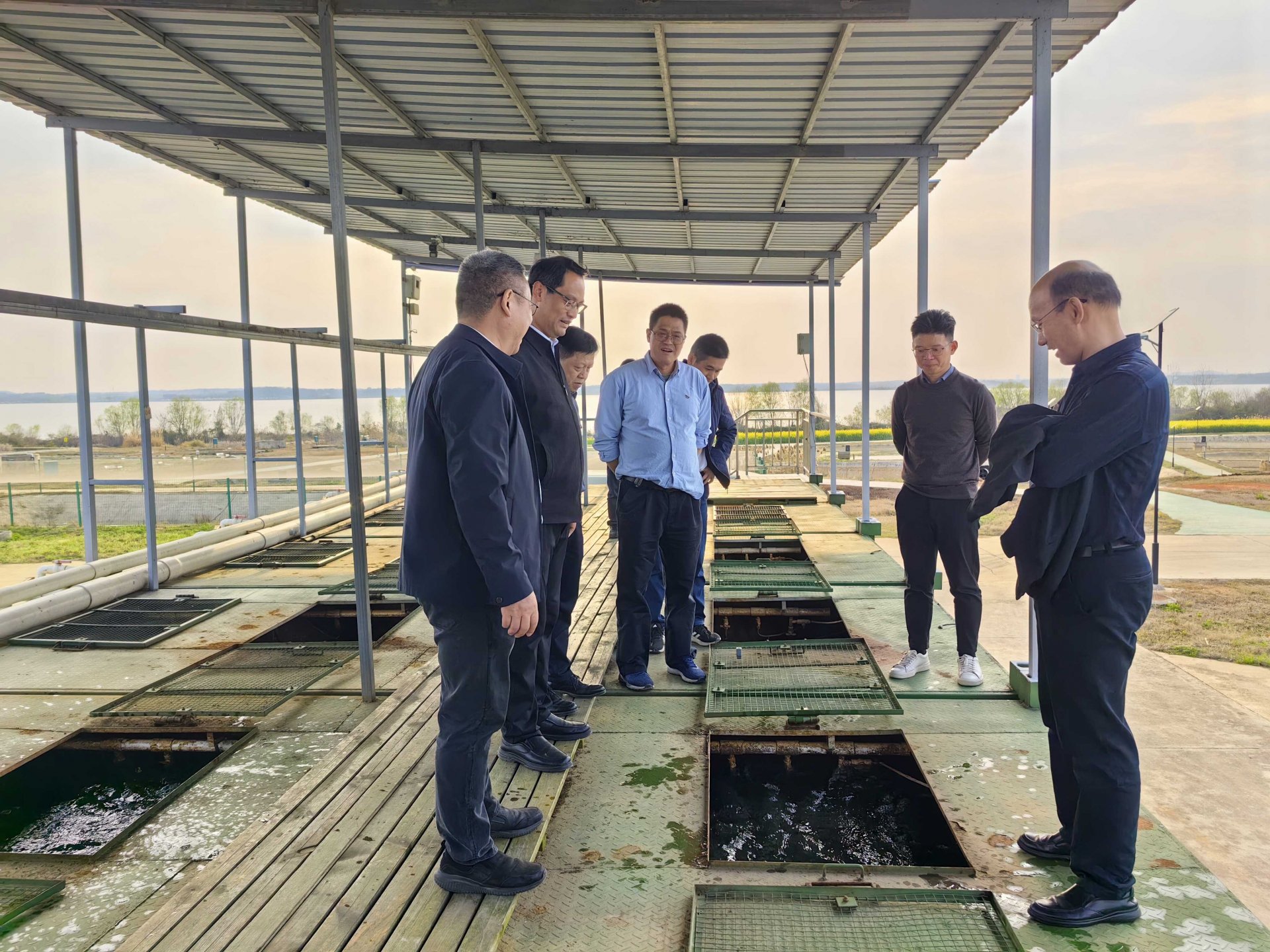 福建省海洋与渔业局副局长刘庆丰率福建